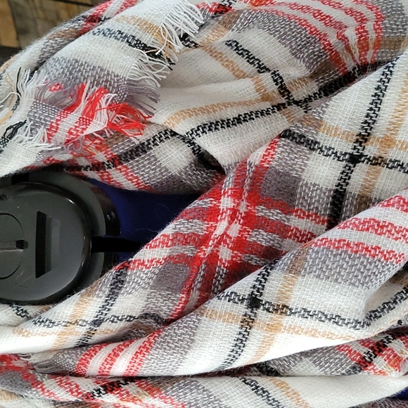 Rooted Soul scarf - Picture 2 of 3